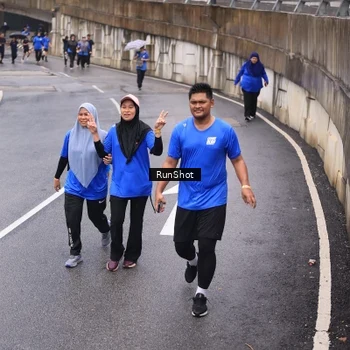 Runner Photo 7937395