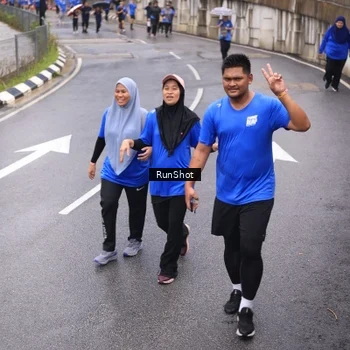 Runner Photo 7937404