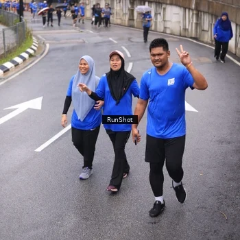 Runner Photo 7937405