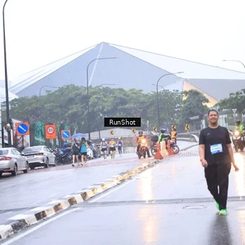 Runner Photo 7937406