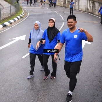 Runner Photo 7937408