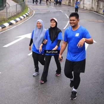 Runner Photo 7937409
