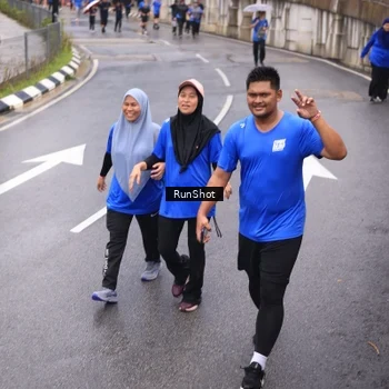 Runner Photo 7937412