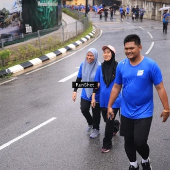 Runner Photo 7937413
