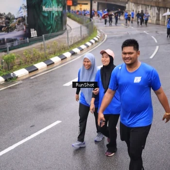 Runner Photo 7937414