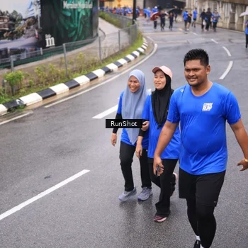 Runner Photo 7937417