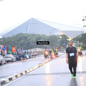 Runner Photo 7937426