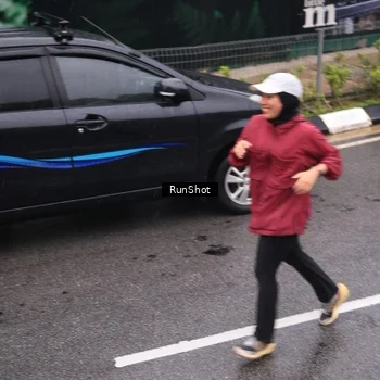 Runner Photo 7937431