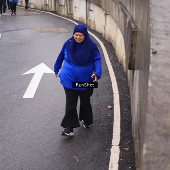 Runner Photo 7937433