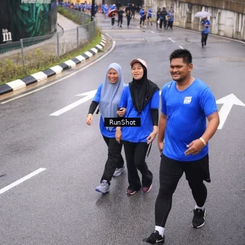 Runner Photo 7937435