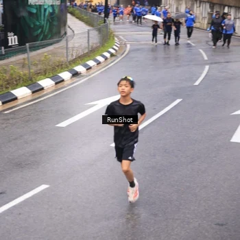 Runner Photo 7937447