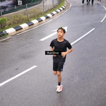 Runner Photo 7937448
