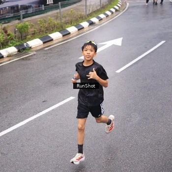Runner Photo 7937455