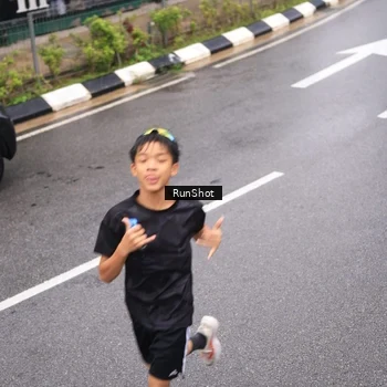 Runner Photo 7937461