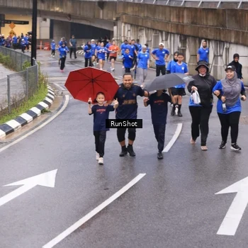Runner Photo 7937470