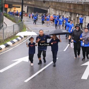 Runner Photo 7937486