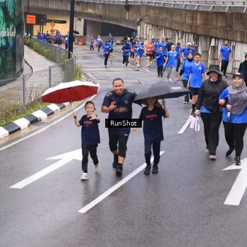 Runner Photo 7937490