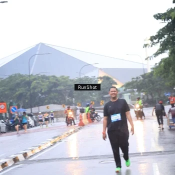 Runner Photo 7937494