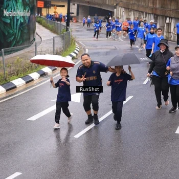 Runner Photo 7937498
