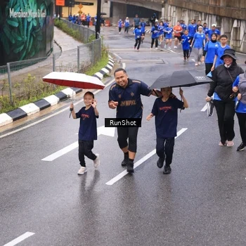 Runner Photo 7937499