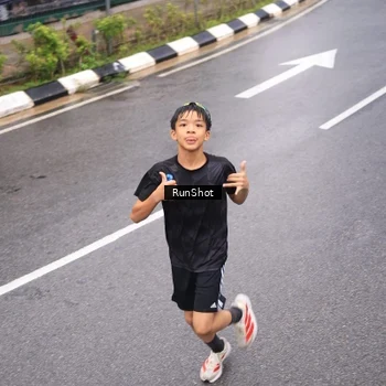 Runner Photo 7937502