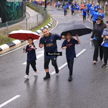 Runner Photo 7937506