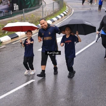 Runner Photo 7937515