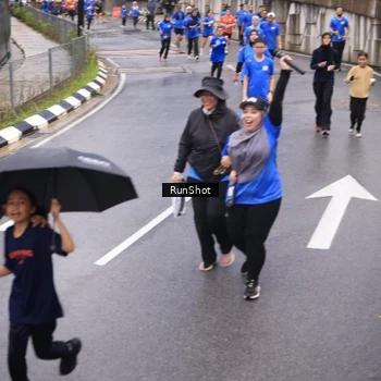Runner Photo 7937520