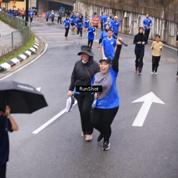 Runner Photo 7937521