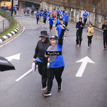 Runner Photo 7937522
