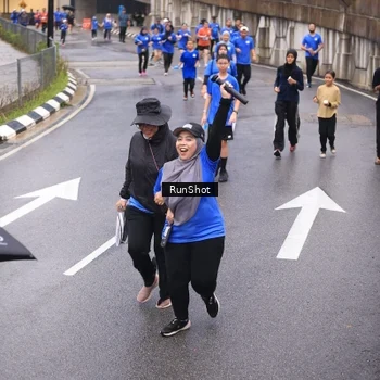 Runner Photo 7937527