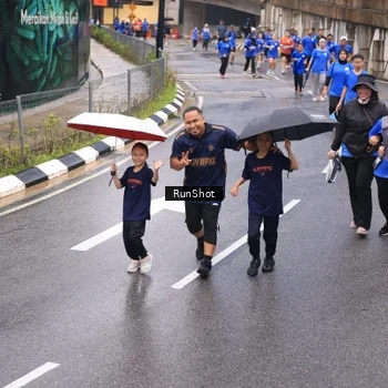 Runner Photo 7937528