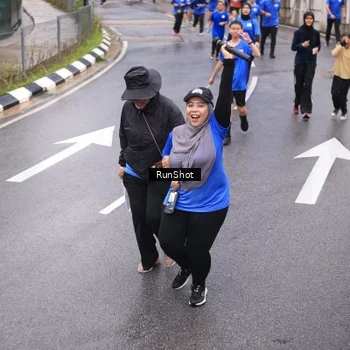 Runner Photo 7937530