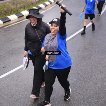 Runner Photo 7937540