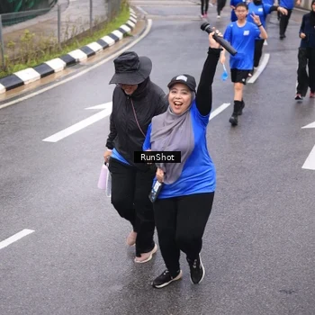 Runner Photo 7937542
