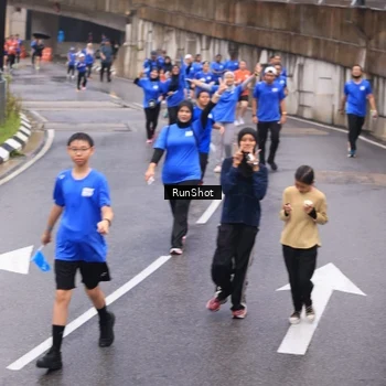 Runner Photo 7937546