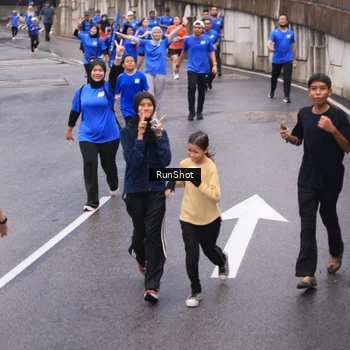 Runner Photo 7937556
