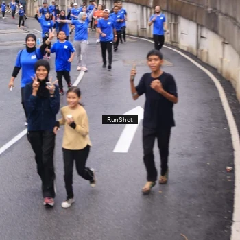 Runner Photo 7937567