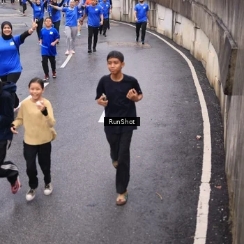 Runner Photo 7937570