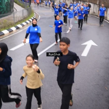 Runner Photo 7937577