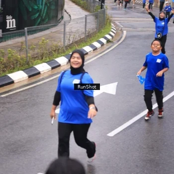Runner Photo 7937582