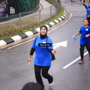 Runner Photo 7937585