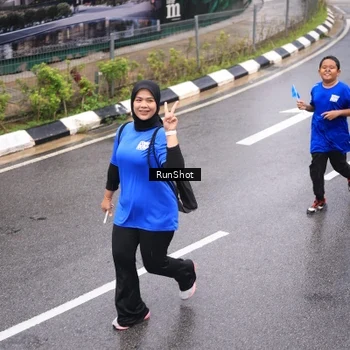 Runner Photo 7937593
