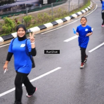 Runner Photo 7937594