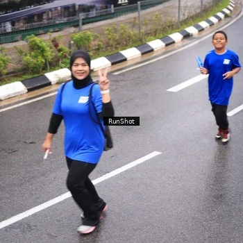 Runner Photo 7937598