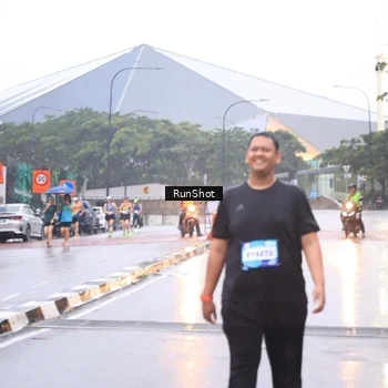 Runner Photo 7937603