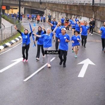 Runner Photo 7937607