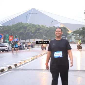 Runner Photo 7937616