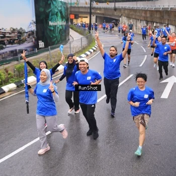 Runner Photo 7937626