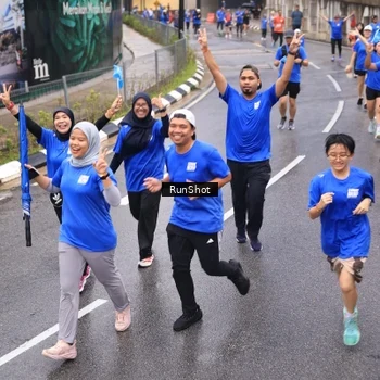 Runner Photo 7937627